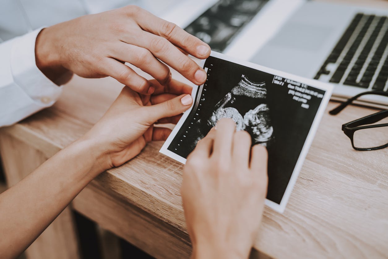Fœtus In Fœtu Ou Le Phenomene De Jumeau Parasite Parents Fr