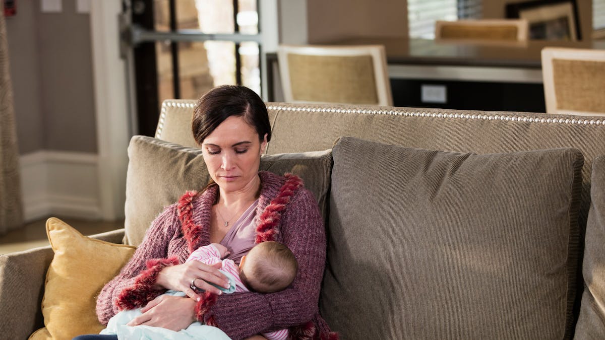 Elles N Ont Pas Aime Leur Bebe A La Naissance Elles Racontent Parents Fr Elles N Ont Pas Aime Leur Bebe A La Naissance Elles Racontent Parents Fr
