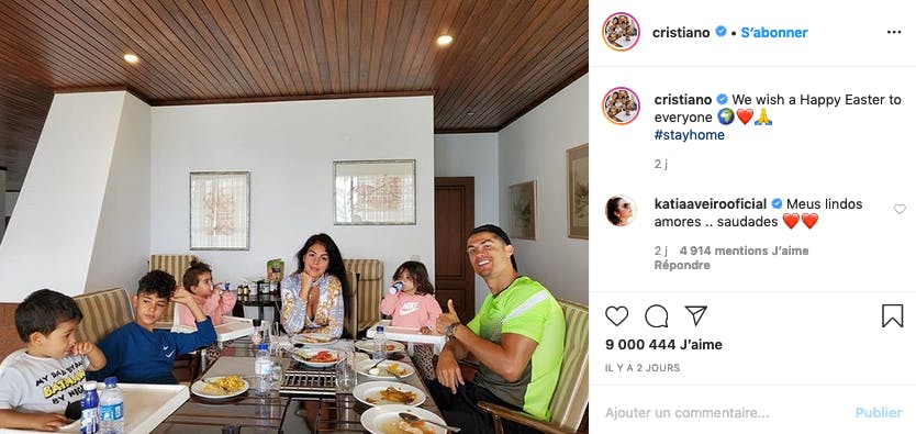Cristiano Ronaldo : repas avec sa grande et jolie famille