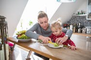 Les enfants sont plus susceptibles de bien manger grâce aux émissions de cuisine montrant des aliments sains