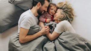 Famille : les parents qui s’aiment gardent leurs enfants plus longtemps au nid