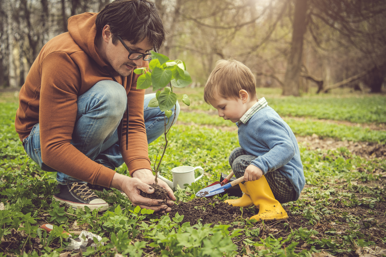 La connexion à la nature rendrait les enfants plus heureux, selon une