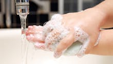 Coronavirus : on se lave les mains en chantant avec Tik Tok !