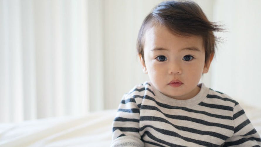 bébé asiatique trop mignon