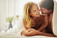 Couple : le Covid-19 est-il transmissible sexuellement ?