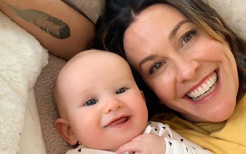 Alanis Morissette Maman A 45 Ans Entre Allaitement Et Menopause Parents Fr Alanis Morissette Maman A 45 Ans Entre Allaitement Et Menopause Parents Fr