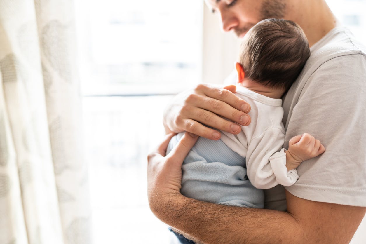 Bebes Des Scientifiques Devoilent Le Secret Du Calin Parfait Parents Fr