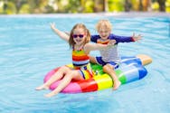 Noyade : deux enfants se noient dans une piscine privée