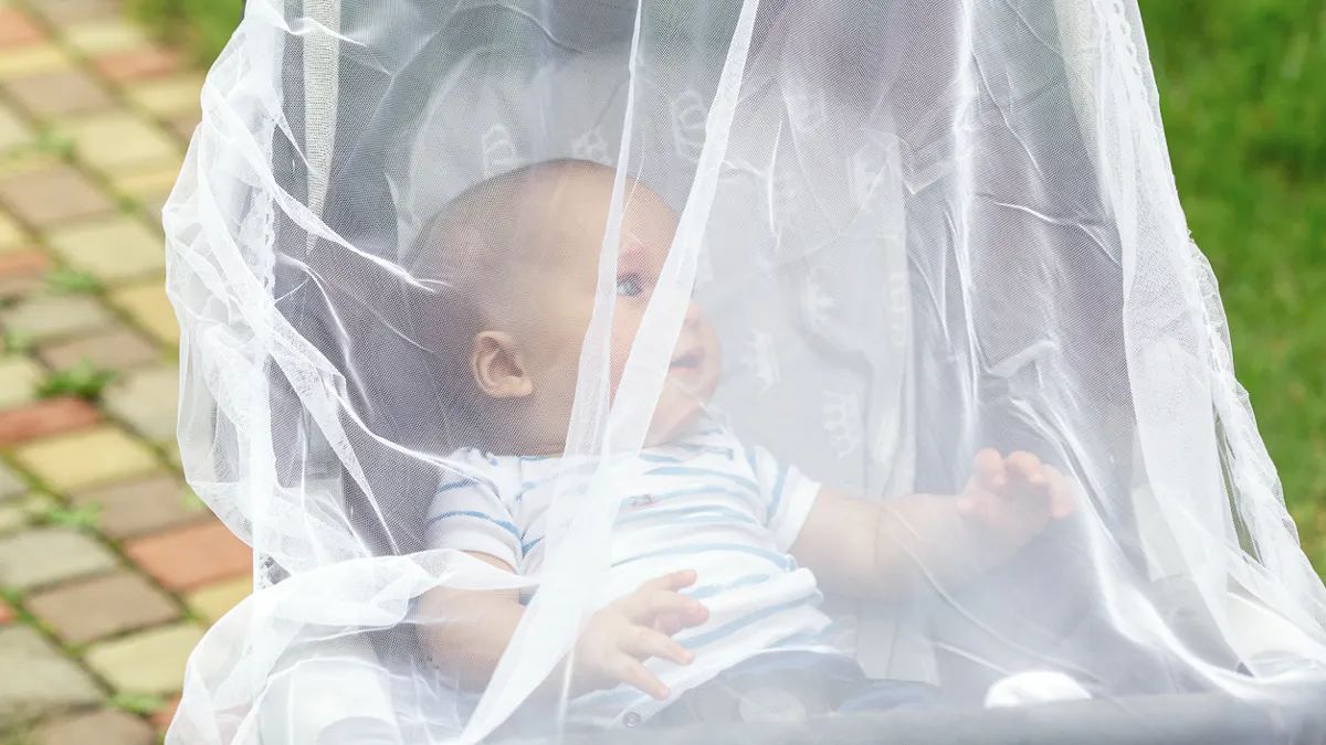 Quel Antimoustique Pour Bebe Parents Fr Quel Antimoustique Pour Bebe Parents Fr