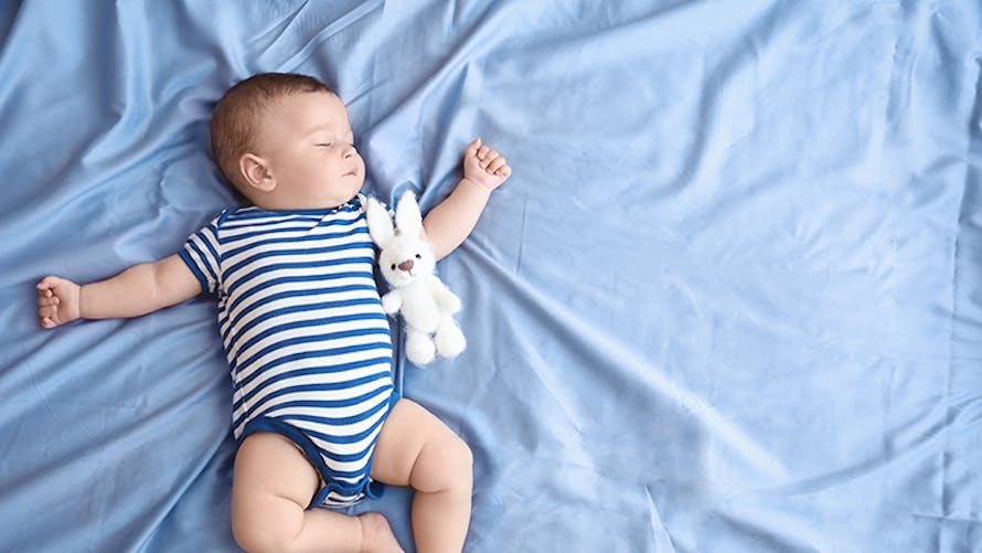 Stridor : bébé fait du bruit en respirant | PARENTS.fr