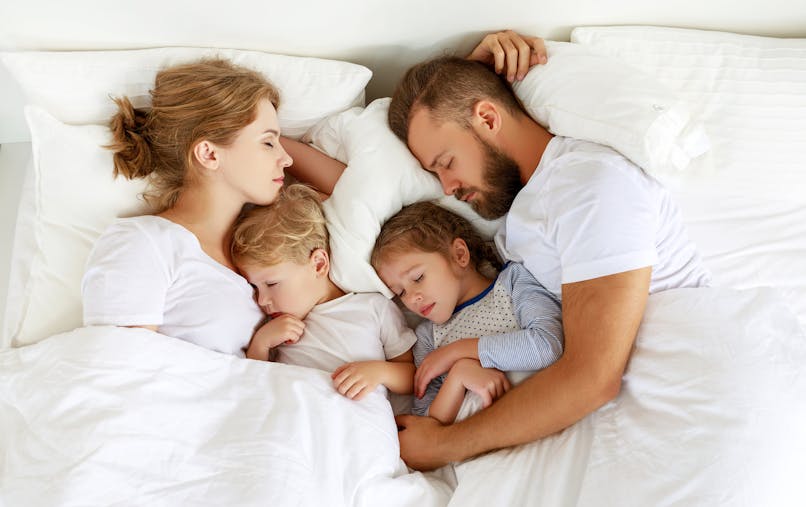 Cododo Michel Cymes Alerte Sur Les Risques De Dormir Avec Son Enfant Parents Fr Cododo Michel Cymes Alerte Sur Les Risques De Dormir Avec Son Enfant Parents Fr