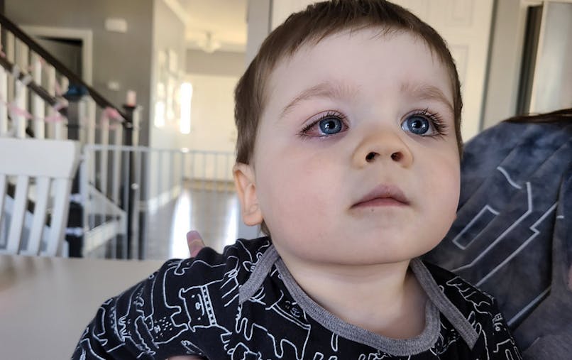 Son Fils A Failli Perdre La Vue A Cause De Ses Jouets De Bain Une Maman Lance L Alerte Parents Fr Son Fils A Failli Perdre La Vue A Cause De Ses Jouets De Bain Une Maman Lance L Alerte Parents Fr