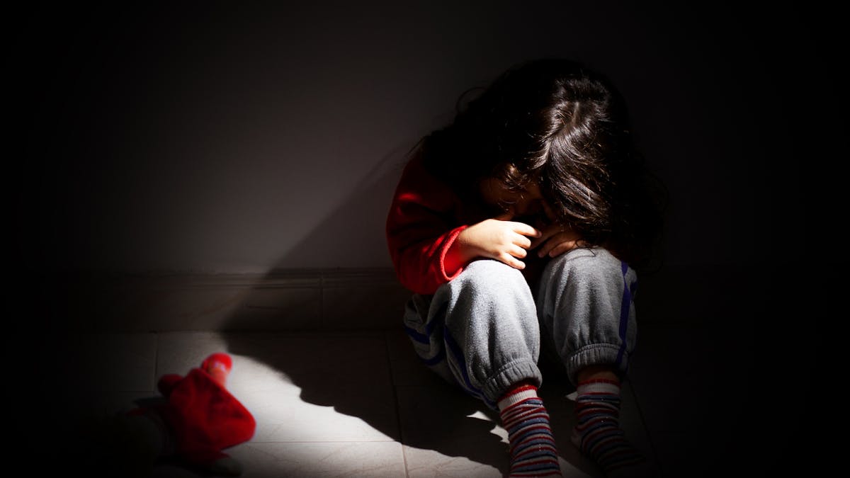 Traumatismes de l’enfance : une étude révèle comment ils traversent les générations