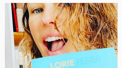 Lorie Pester : sa fille fait un rot en pleine interview ! 