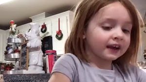Vidéo hilarante : un papa vidéobomb le tuto d’arts plastiques de sa fille 