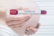 Covid-19 et grossesse : un transfert d’anticorps au foetus plus faible que prévu (au 3e trimestre)