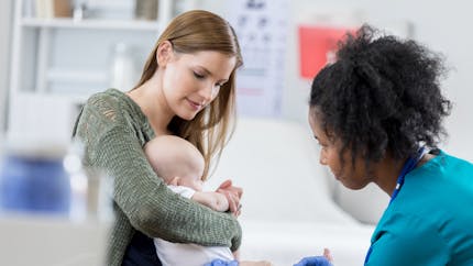  Vaccins de bébé : 7 astuces pour que tout se passe bien le jour J 