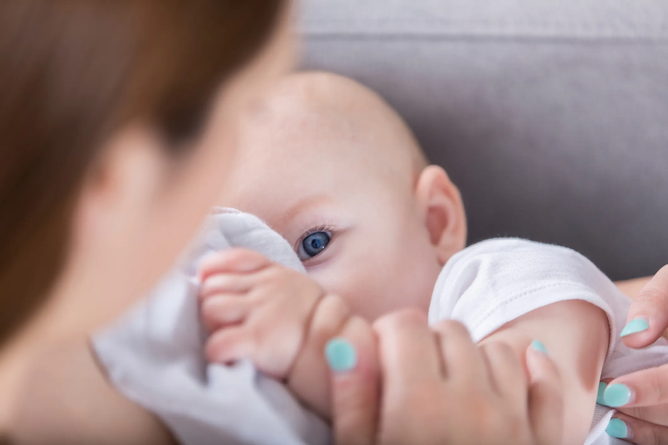 Une Femme Allaite Le Bebe De Son Amie Sans Demander La Permission Parents Fr