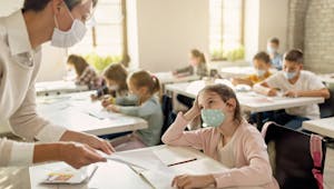 Covid-19 : bientôt des tests salivaires dans les écoles et les universités 