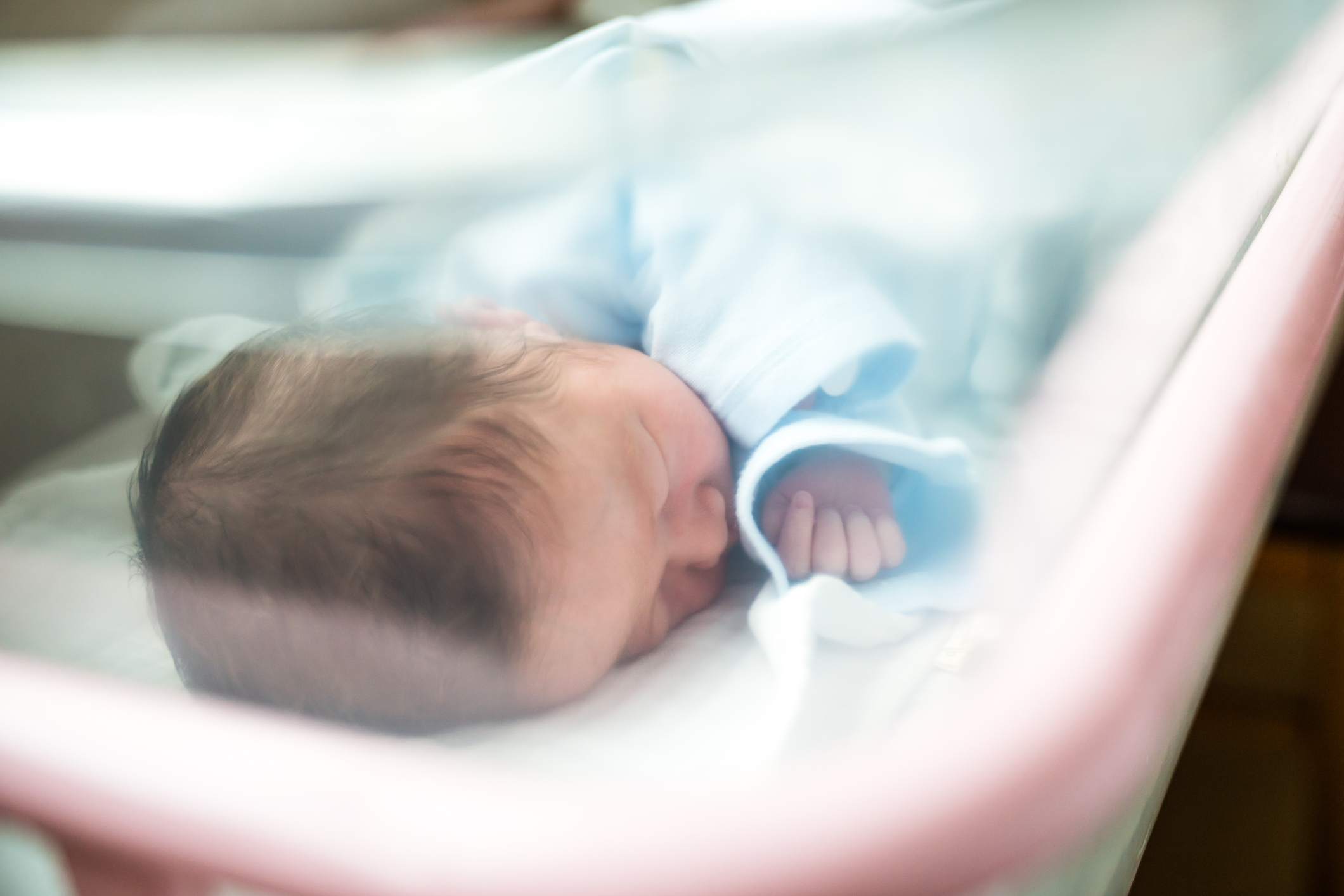 Premiere Greffe D Uterus En France Une Petite Fille Est Nee Parents Fr