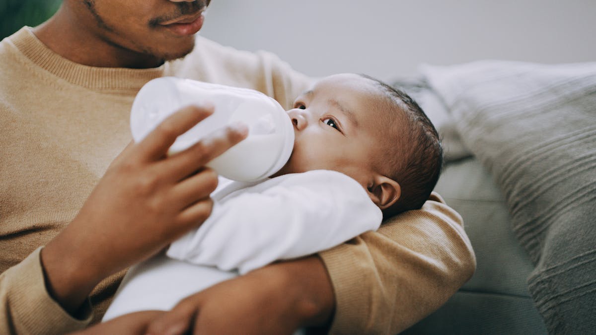 Lait Bebe Bio Quels Sont Les Meilleurs Laits Infantiles Bio Age Par Age Parents Fr Lait Bebe Bio Quels Sont Les Meilleurs Laits Infantiles Bio Age Par Age Parents Fr