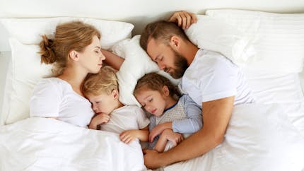 Journée du Sommeil : parents-enfants, 3 exercices de sophrologie pour bien dormir 