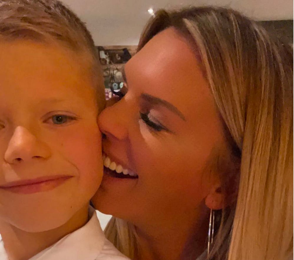 Amelie Neten Pere De Son Fils Hugo, le fils d'Amélie Neten, victime de harcèlement | PARENTS.fr