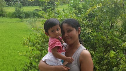 Etre mère au Sri Lanka : le témoignage d’Amanthi, maman de deux enfants