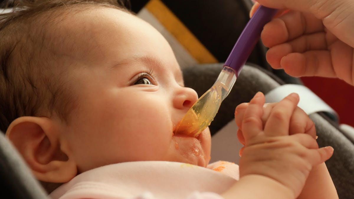 Le Top Des Aliments Pour Debuter La Diversification Alimentaire Parents Fr Le Top Des Aliments Pour Debuter La Diversification Alimentaire Parents Fr