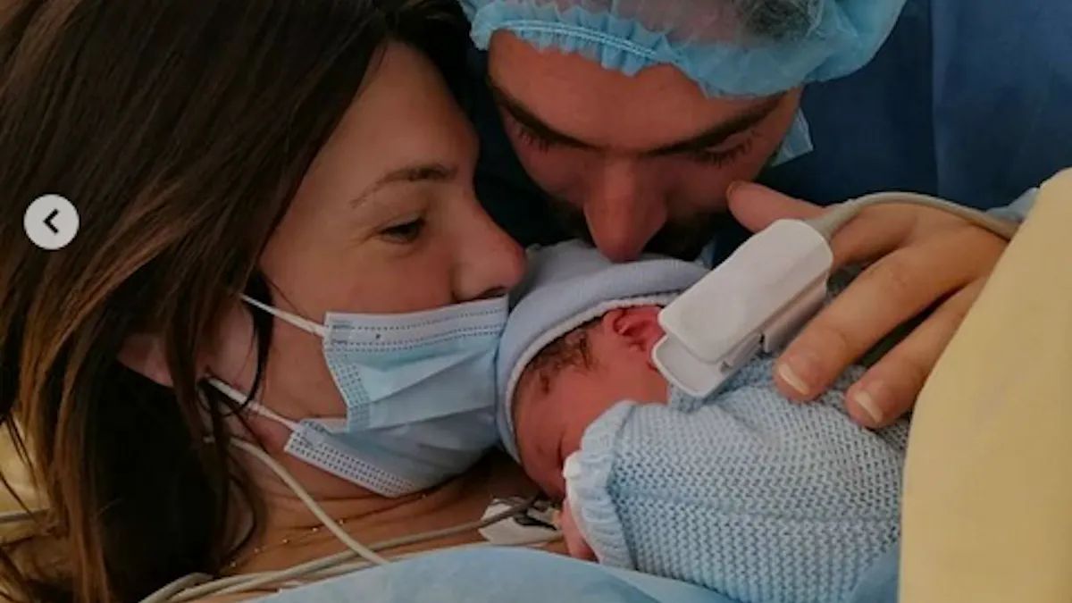 Camille Lacourt Et Alice Detollenaere Parents Decouvrez Le Prenom De Leur Petit Garcon Parents Fr Camille Lacourt Et Alice Detollenaere Parents Decouvrez Le Prenom De Leur Petit Garcon Parents Fr