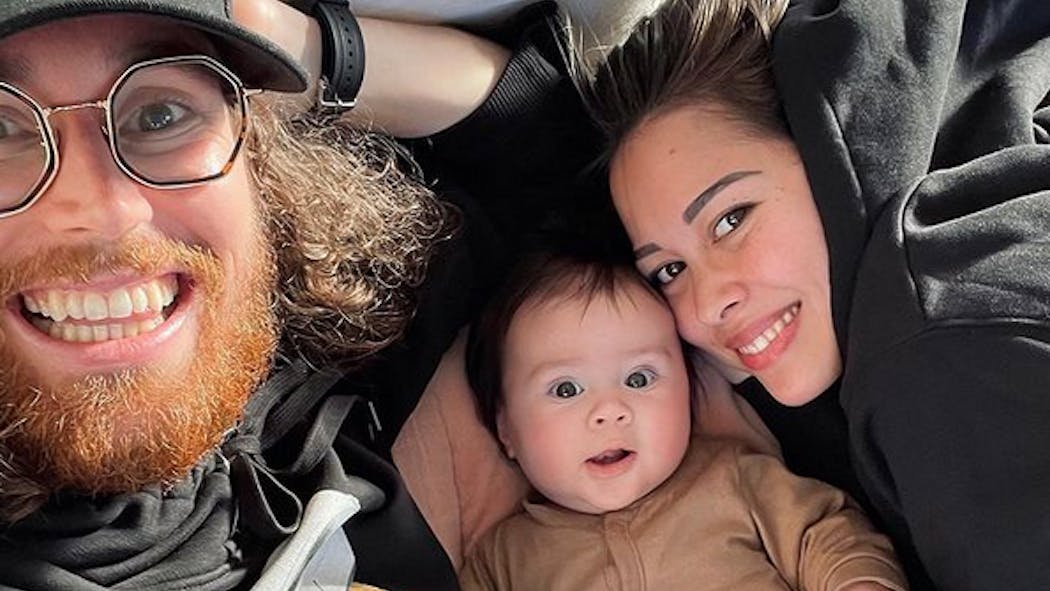 Alizée et maxime (pékin express) bientôt parents, moins d'un an après Alizée et Maxime (Pékin Express) bientôt parents, moins d'un an après