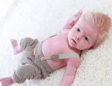 A 3 mois, ce bébé à l'étonnante chevelure fait penser à une personnalité célèbre