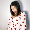 Grossesse : Kenza Saïb-Couton immortalise son baby-bump avant l’accouchement