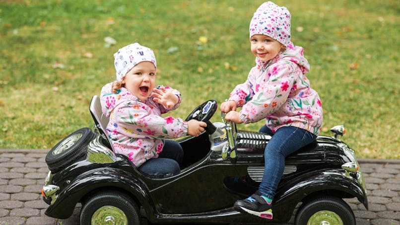 Prenoms Pour Jumelles 15 Duos De Prenoms De Filles Parents Fr Prenoms Pour Jumelles 15 Duos De Prenoms De Filles Parents Fr