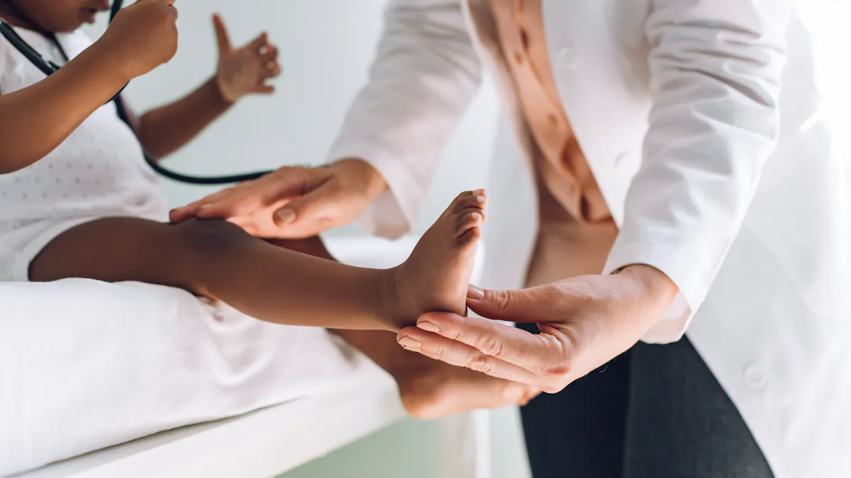 Le Syndrome Du Tourniquet Ou Phenomene Du Cheveu Etrangleur Du Bebe Parents Fr Le Syndrome Du Tourniquet Ou Phenomene Du Cheveu Etrangleur Du Bebe Parents Fr