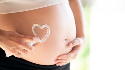 10 ingrédients cosmétiques à oublier enceinte 