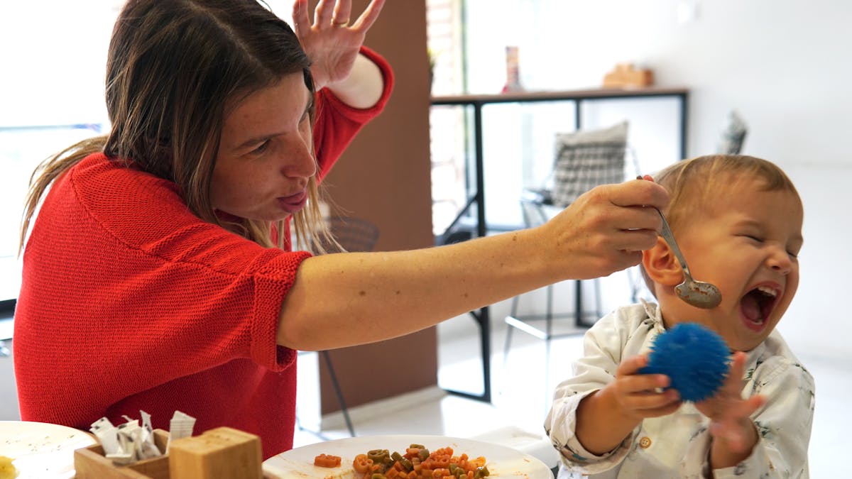 Alimentation Bebe 10 Mois Quelle Quantite De Nourriture Et De Lait A 10 Mois Avec L Ajout De Morceaux Parents Fr Alimentation Bebe 10 Mois Quelle Quantite De Nourriture Et De Lait A 10 Mois Avec L Ajout De Morceaux Parents Fr