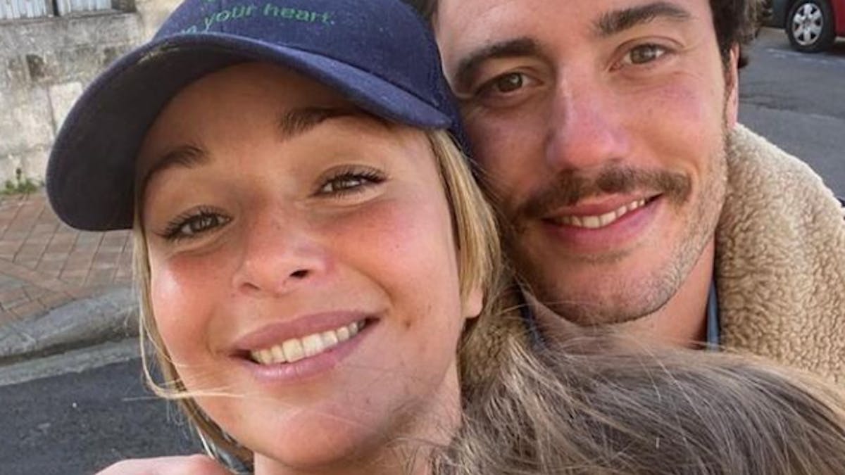 Cindy Poumeyrol Enceinte D Une Petite Fille Parents Fr Cindy Poumeyrol Enceinte D Une Petite Fille Parents Fr