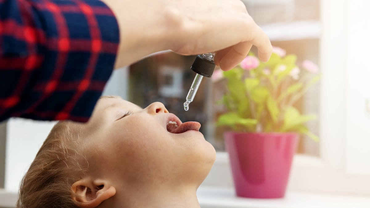 Vitamine D L Anses Rappelle Ses Recommandations Pour Les Bebes Parents Fr Vitamine D L Anses Rappelle Ses Recommandations Pour Les Bebes Parents Fr