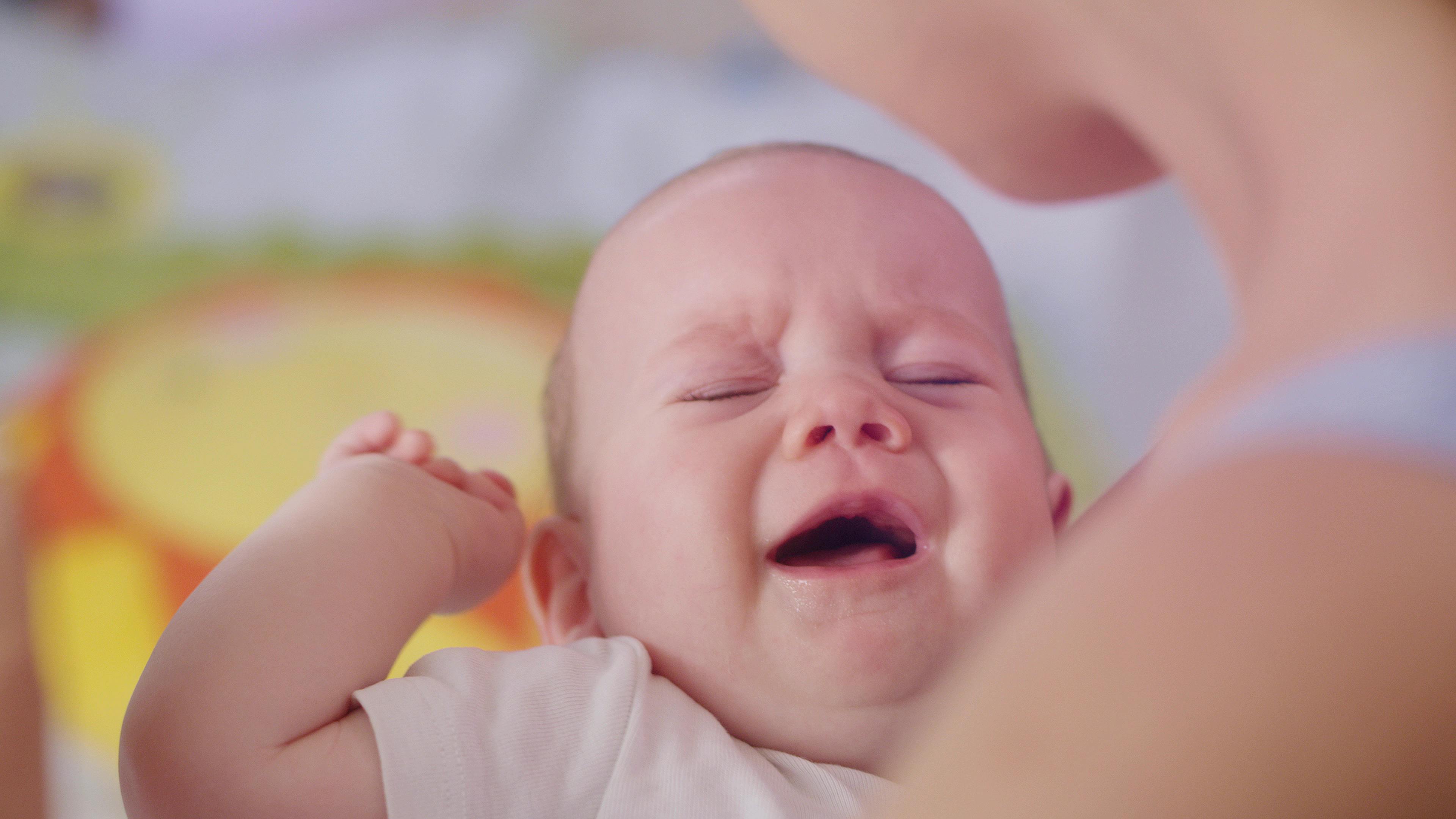 Bébé Refuse Le Sein : Que Faire ? | Parents.fr