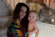 Emily Ratajkowski : elle dévoile sa vie de maman et l'adorable bouille de son bébé