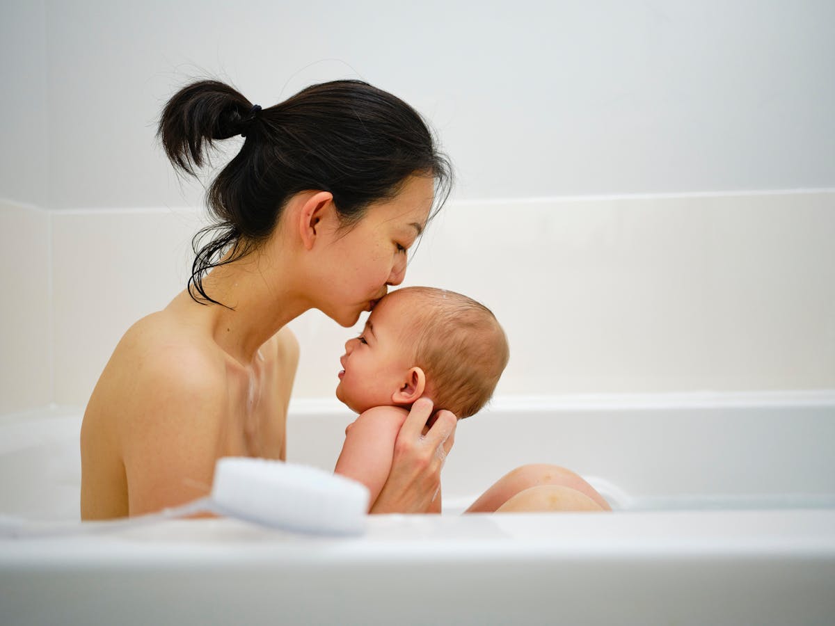 Le bain libre de Bébé : tout ce que vous devez savoir