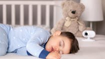 Horrifiés, des parents découvrent pourquoi leur bébé se réveille toutes les nuits à la même heure 