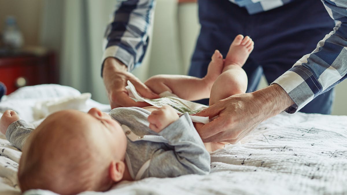 Bebe Allaite Que Faire S Il Est Constipe Parents Fr Bebe Allaite Que Faire S Il Est Constipe Parents Fr