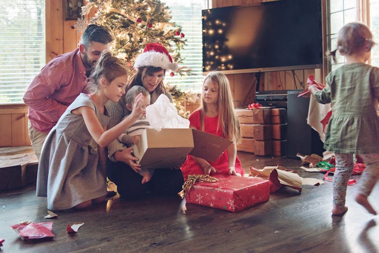 Cadeaux de Noël : un budget de 50 à 100 euros pour les enfants
