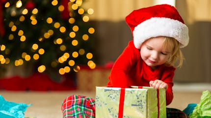 Noël : qu’est-ce que la règle anglaise des 4 cadeaux aux enfants ? 