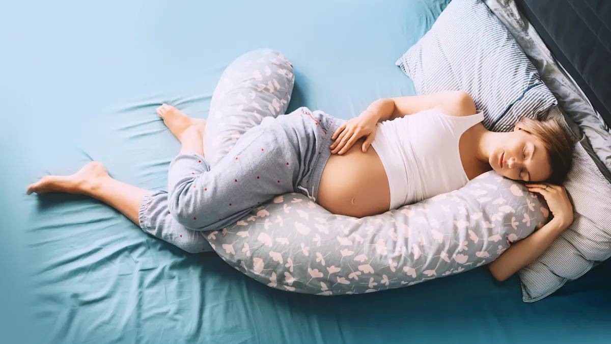 Comment Bien Dormir Et Allaiter Bebe Avec Un Coussin D Allaitement Parents Fr Comment Bien Dormir Et Allaiter Bebe Avec Un Coussin D Allaitement Parents Fr