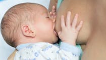 Bébés : les pédiatres s’inquiètent de l’augmentation des frénotomies, qu’est-ce que c’est ? 