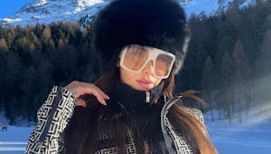  Vacances à la neige : Nabilla partage des photos de son fils Milann au ski 
