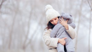 Comment reconnaître et gérer une hypothermie chez bébé ? 